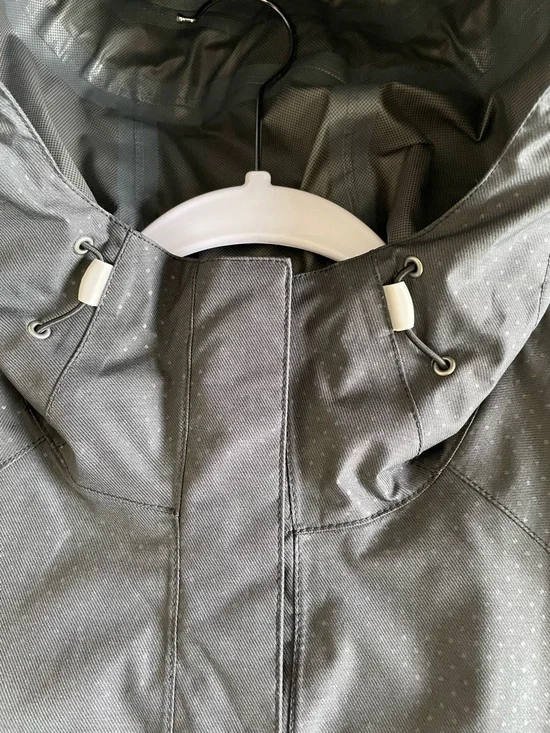 The North Face Gray Dot Print Hooded Rain Shell Jacket - Picture 6 of 17
